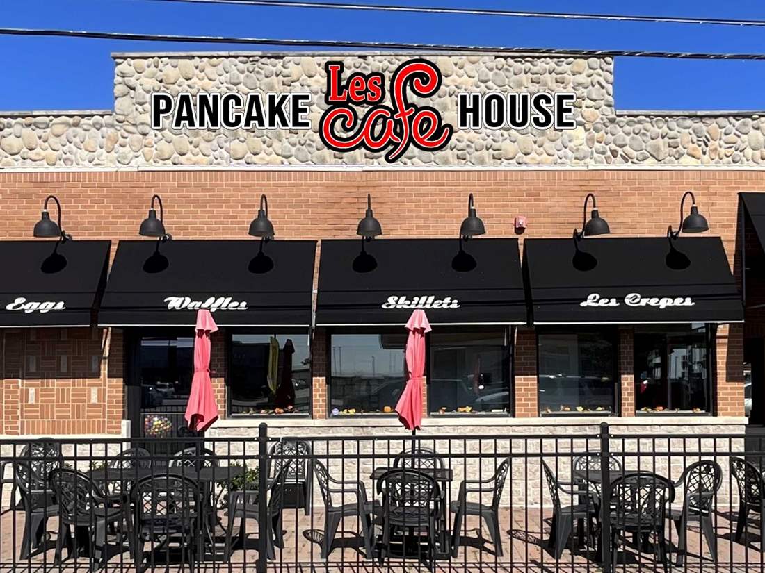 Les Cafe Pancake House exterior